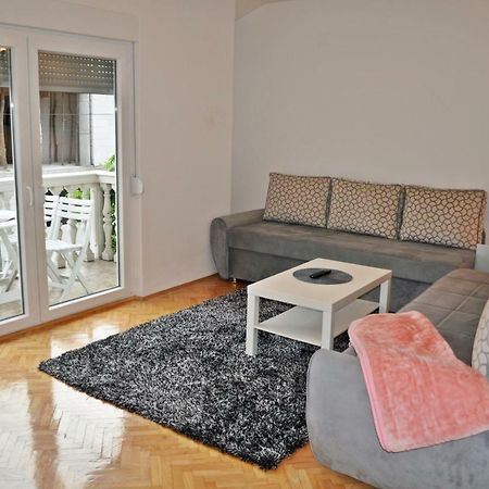 شقة توزلا  في Apartman Dina المظهر الخارجي الصورة