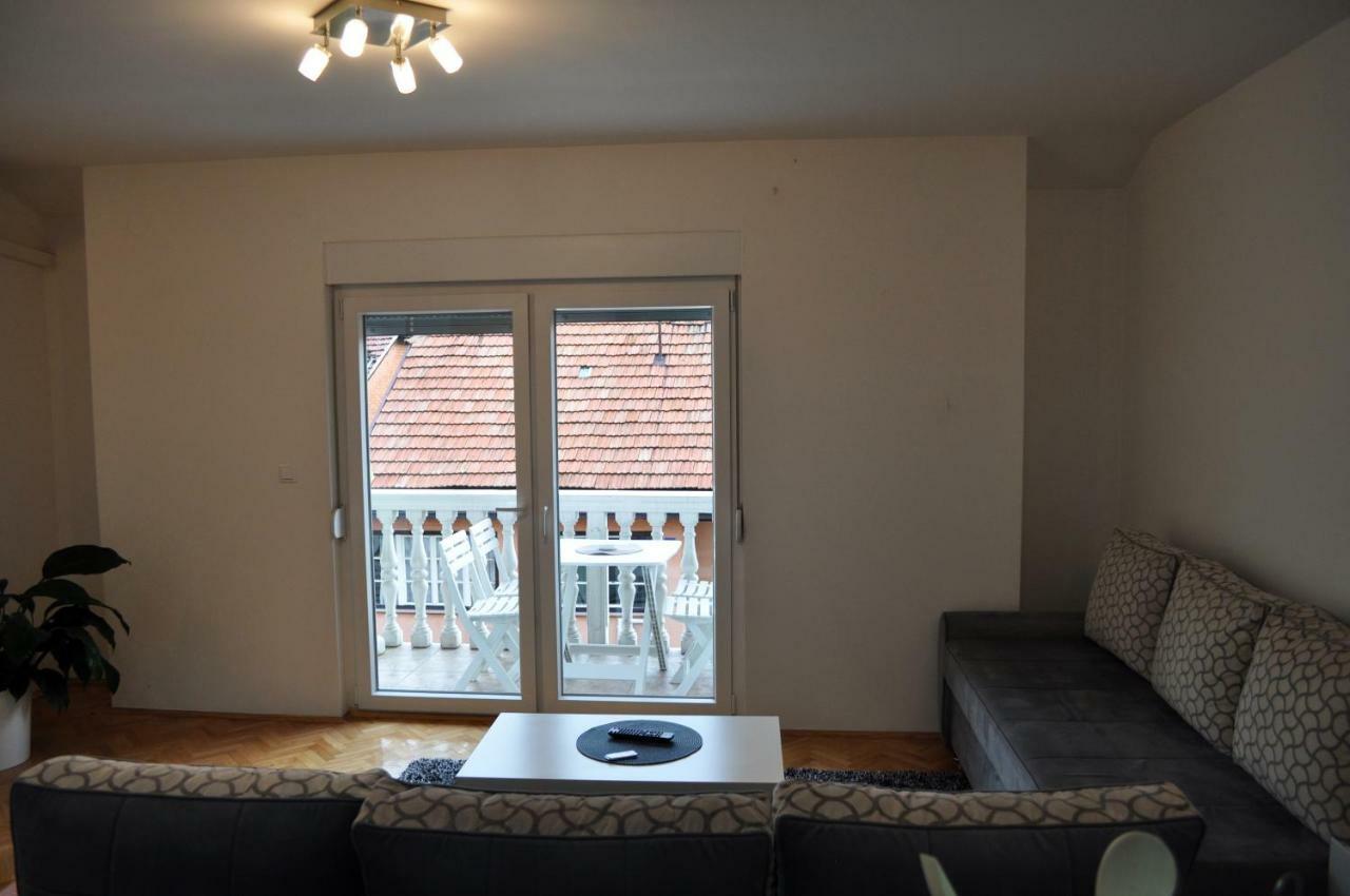 شقة توزلا  في Apartman Dina المظهر الخارجي الصورة