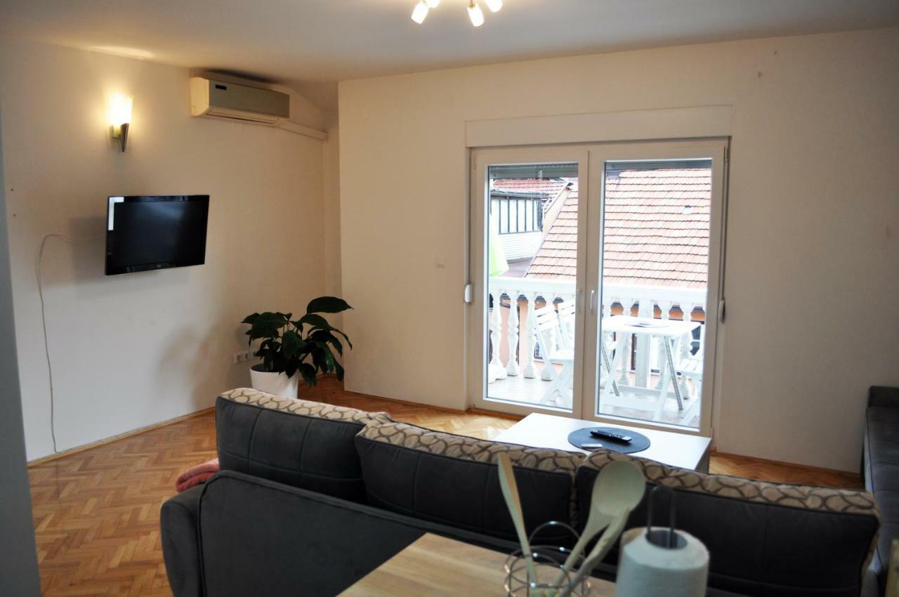 شقة توزلا  في Apartman Dina المظهر الخارجي الصورة