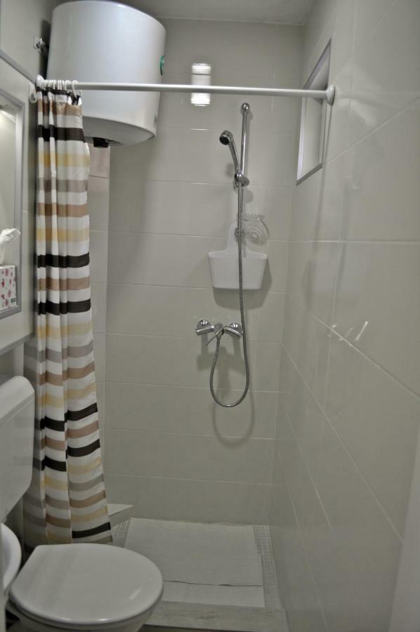 شقة توزلا  في Apartman Dina المظهر الخارجي الصورة