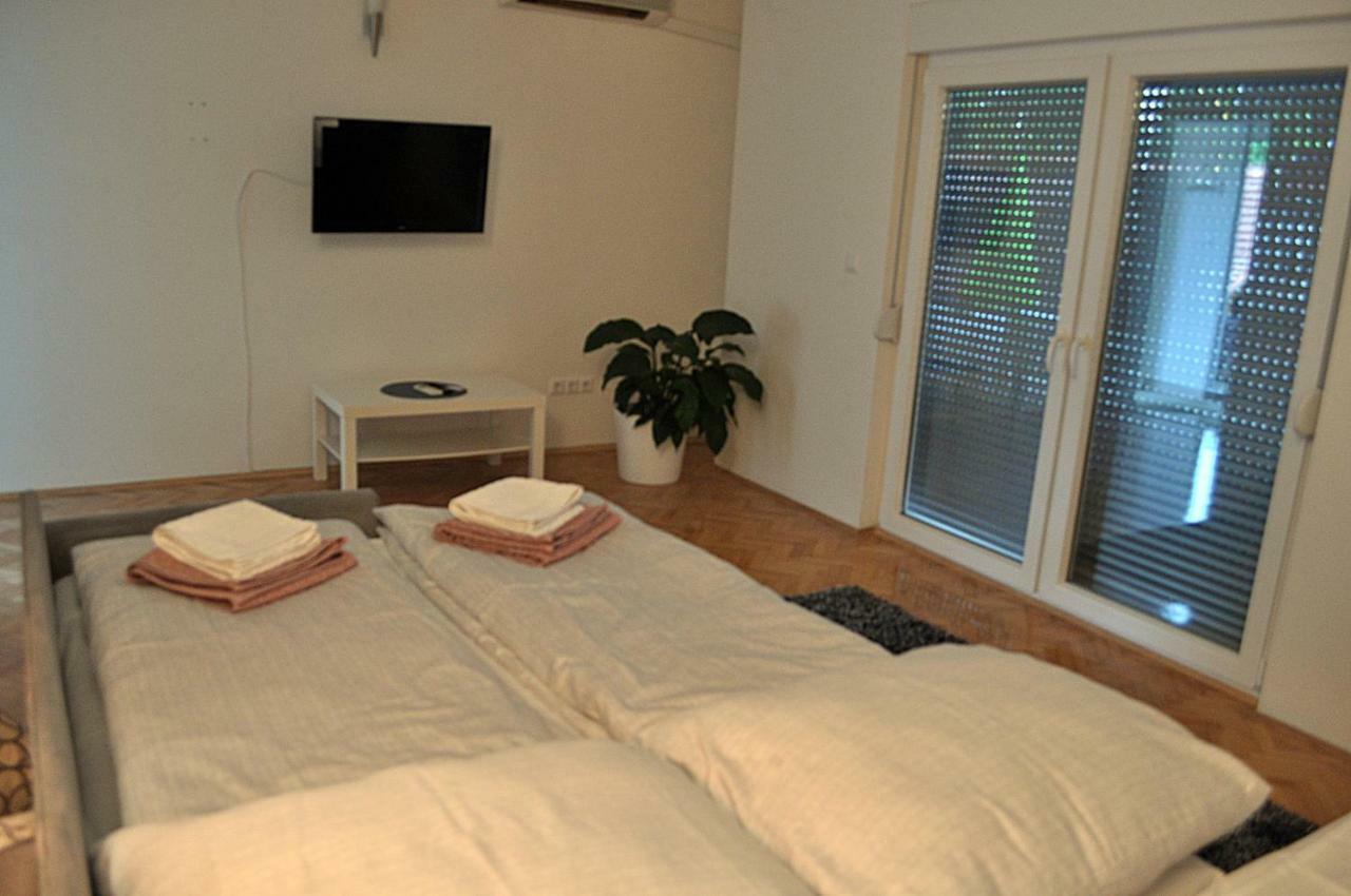 شقة توزلا  في Apartman Dina المظهر الخارجي الصورة
