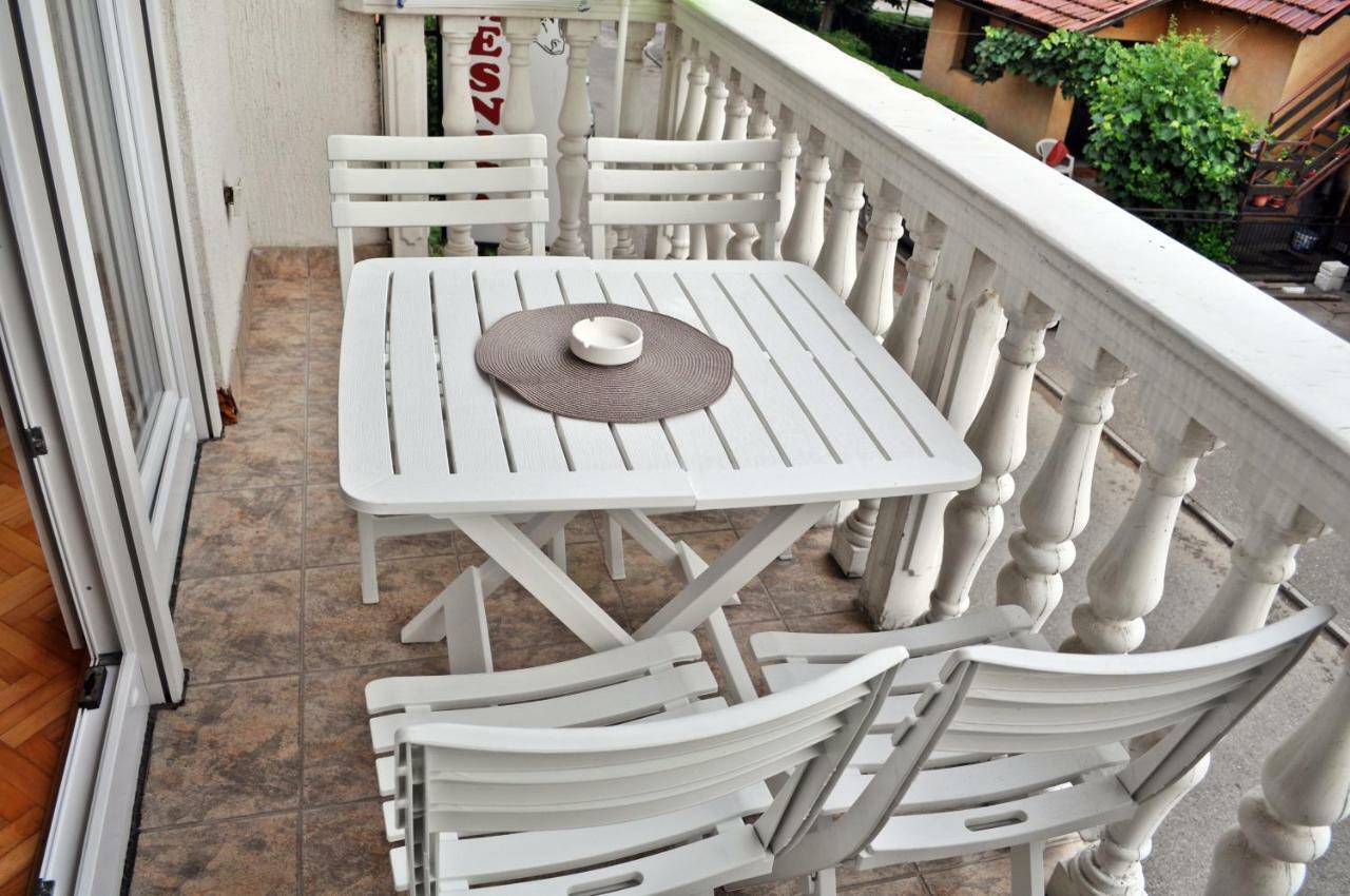 شقة توزلا  في Apartman Dina المظهر الخارجي الصورة