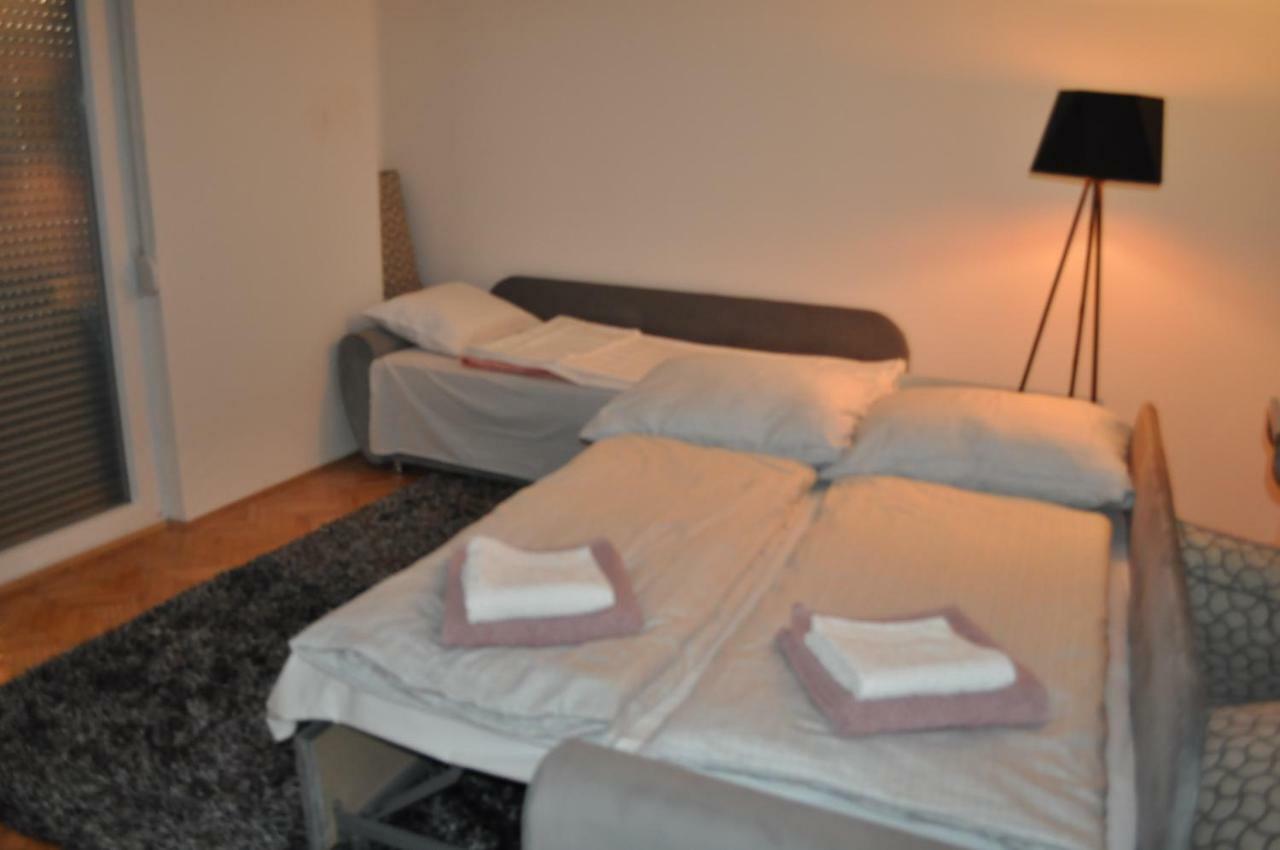 شقة توزلا  في Apartman Dina المظهر الخارجي الصورة